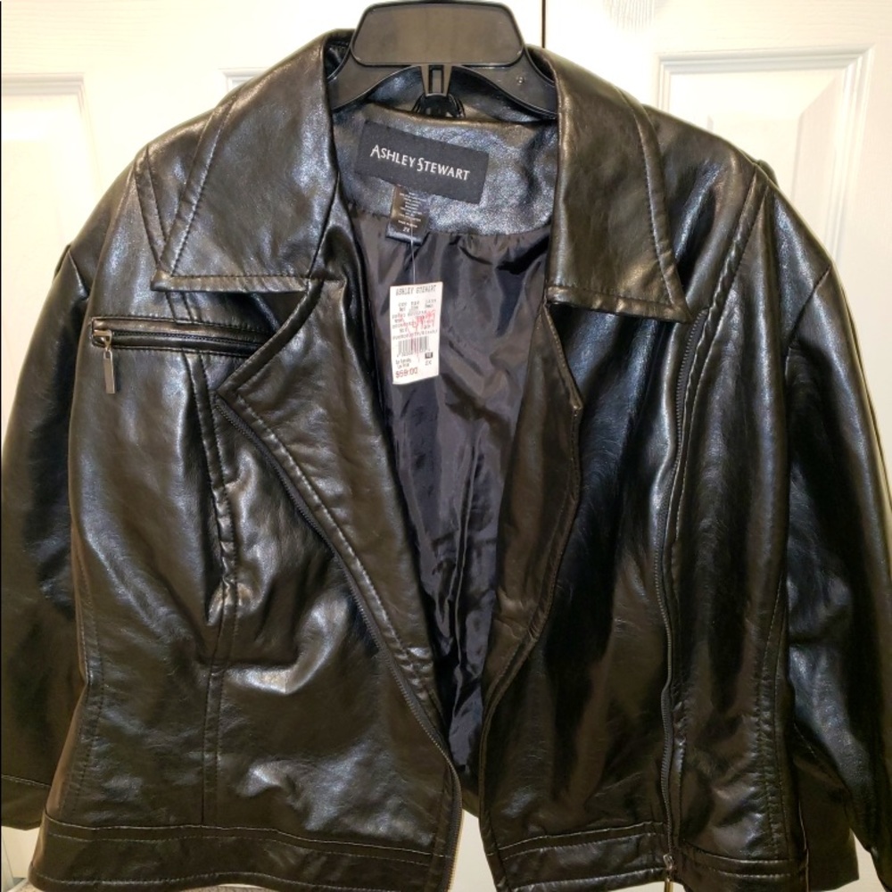 Cute zipper pocket leather jacket
